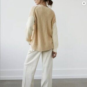 American Eagle Women’s Beige/Cream "Weekend" Crewneck Sweater Size S